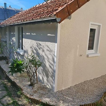 Petite Maison Cosy Dans Un Jardin. Ermont Exterior photo